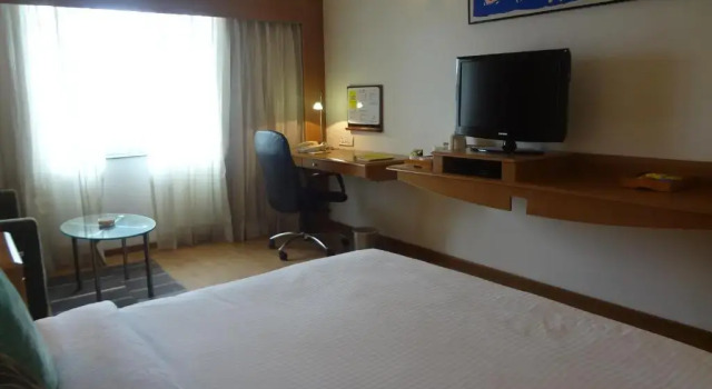 Двухместный номер Business Lemon Tree Hotel, Ahmedabad