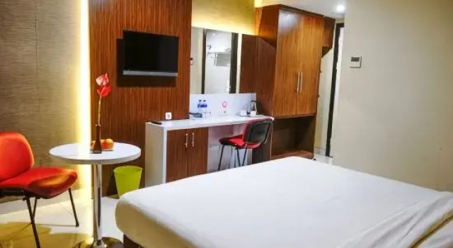 Номер Superior Empress Hotel Makassar