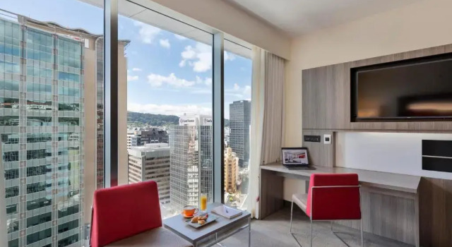 Четырёхместный номер Superior с видом на город Novotel Wellington