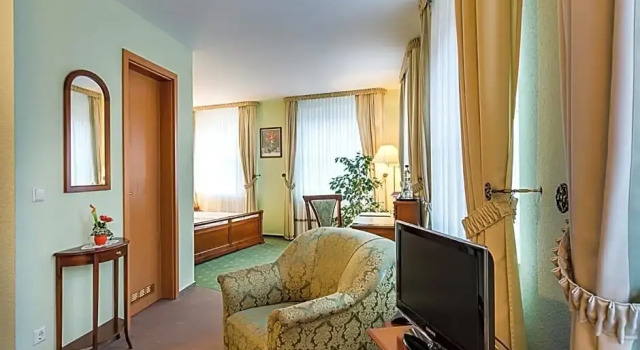 Номер Comfort Hotel Zur Burg GmbH