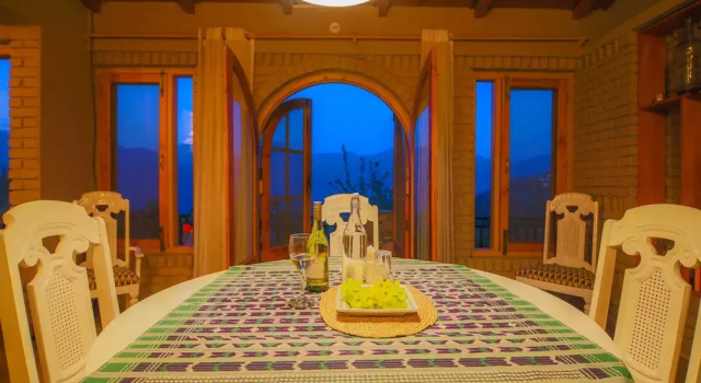 V Resorts Juniper Home Stay Jungalia, Rezervovat Hotel Nainital Uttarakhand