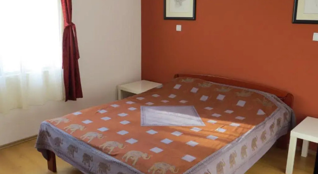 Cave Apartment, Book Apartment Virpazar 