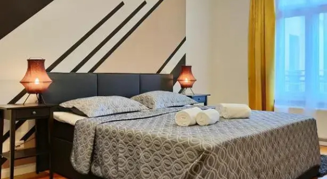 Exclusive Suite South Central