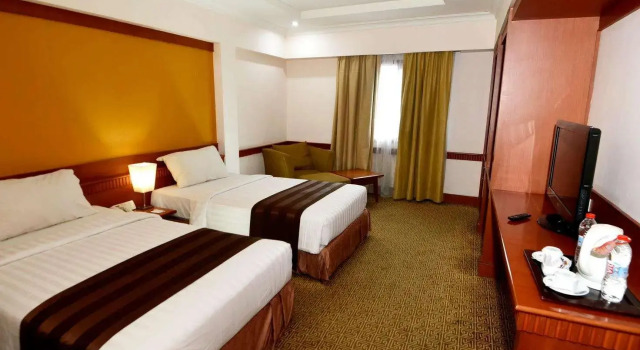 Abadi Suite Hotel And Tower By Tritama Hospitality, Book Hotel Hoteller i Jambi med pool, Swimmingpool
