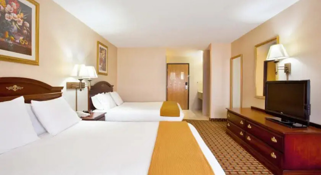 Holiday Inn Express Ottawa, Varaa Hotelli Ottawa Illinois