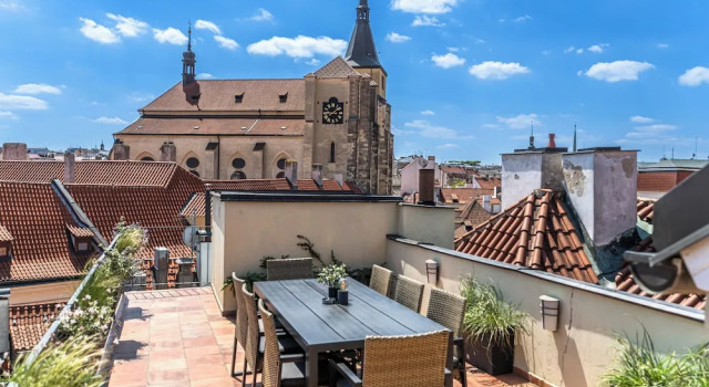 Апартаменты Deluxe Charles Apartments in Old Town