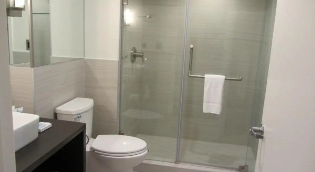Четырёхместный номер Standard с видом на гавань Harbor House Hotel and Marina at Pier 21
