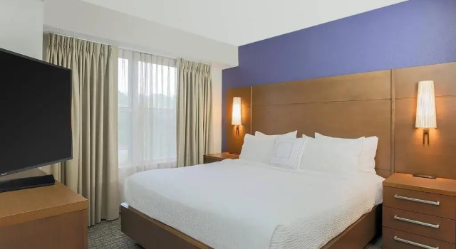 Двухместный люкс c 1 комнатой Residence Inn by Marriott Monroe