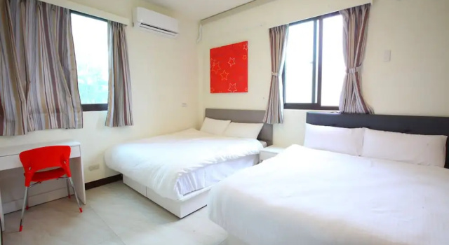 Standard Vierer Zimmer Line In B&B