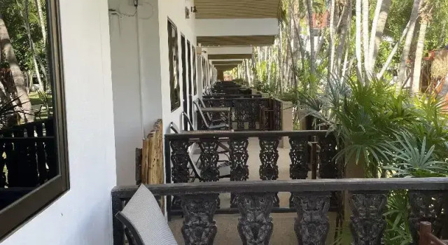 Двухместный номер Deluxe с видом на сад Dolphin Bay Beach Resort