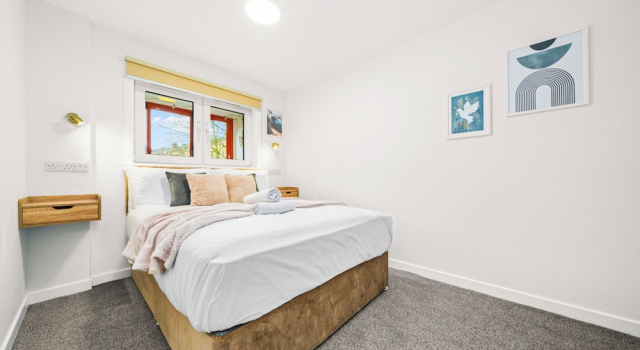 Апартаменты Airy Home with Free Parking in Glasgow