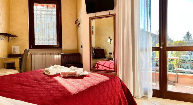 Двухместный номер Deluxe с балконом B&B Desenzano Paradise