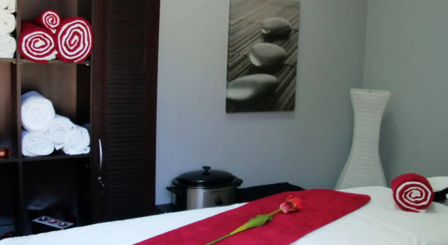 Camping Vale Paraiso, Varaa Lomakeskus Hotellit Oeste aamiaisella, Aamiainen