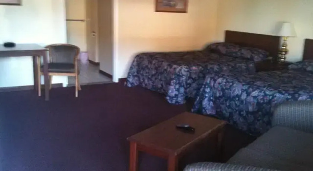 Blackhawk Village Inn & Lodge, Prenota Hotel Jacksonville Illinois