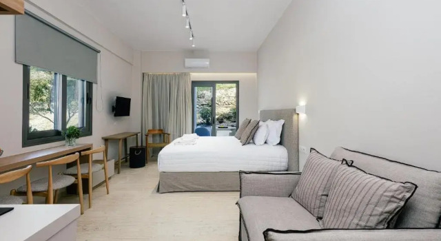 Ariadne Suites