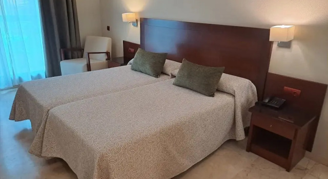 Двухместный номер Standard с балконом Hotel Torremar - Mares