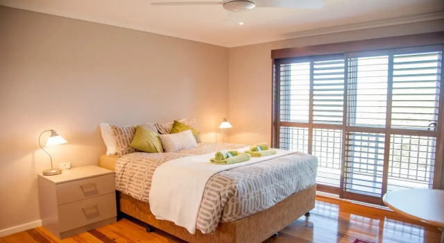 Sinclairs Country Retreat - Welcoming Guests 18 years and older, Забронировать Мини-отель Конджола Джервис-Бэй