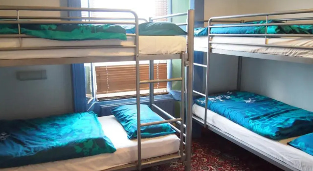 Четырёхместный номер Standard Cashel Holiday Hostel