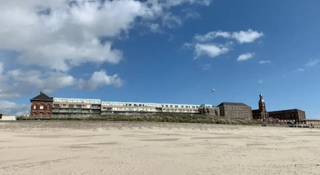 Face mer pieds dans l'eau, Varaa Hotelli Berck-sur-Mer 