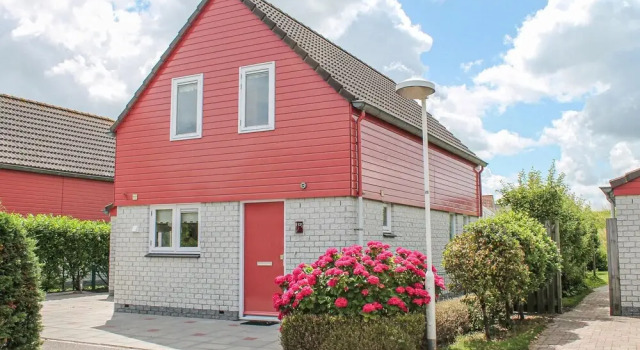 4 Bedroom Gorgeous Home In Wemeldinge, Book Hotel Wemeldinge 