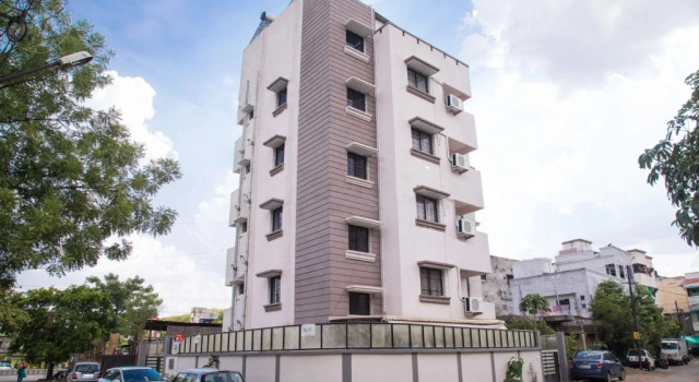 Dwarka Inn By OYO Rooms