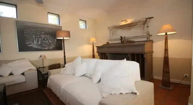 Villas du Luberon - Le Mas Des Roses, Rezervasyon Otel Luberon Regional Park Marsilya