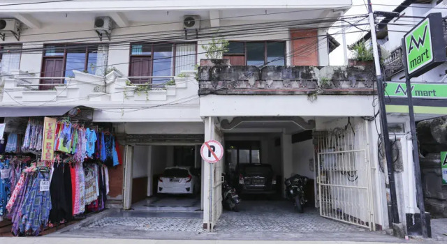 RedDoorz Near Padma Beach, Prenota Hotel Mas Bali