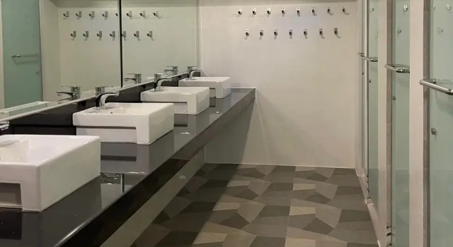 Кровать в общем номере Bmax Spacepods