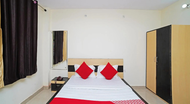 OYO 41348 Hotel Sameer Residency, Rezervovat Hotel Nainital Uttarakhand