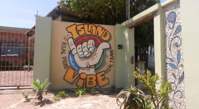 Island Vibe Jeffreys Bay Hostel