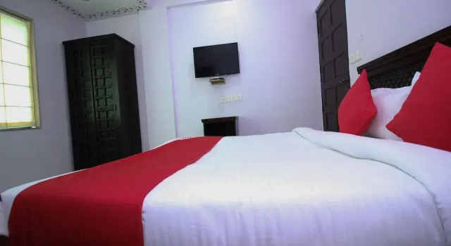 OYO 15896 Hotel Jal Mahal Haveli