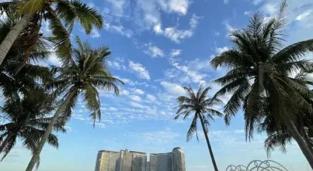 Sun Moon Star Surf Sea View Resort (Wanning Sun Moon Bay Branch), Boek Resort Wanning Hainan