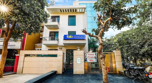 FabExpress Spring Homes, Забронировать Отель Гургаон Gurgaon Region, рядом с Улица Гольф-Корс-роуд
