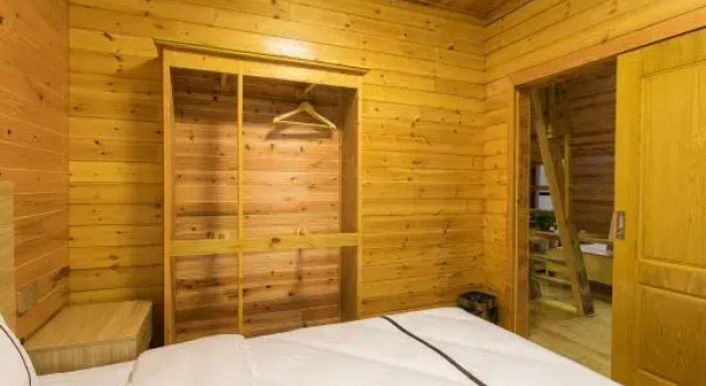 Люкс с 2 комнатами с видом на внутренний двор Wentou Homestay · Ziwei Manor (Dujiangyan Station Sunac Land)