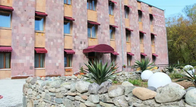 Dilijans Hotel, Rezerwuj Hotel Dilidżan Tavush region