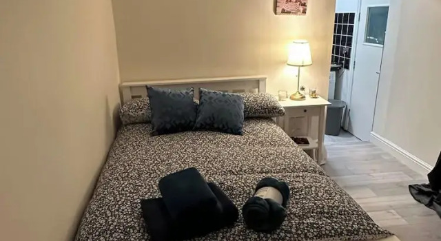 Lovely Studio Apartment in London, Varaa Huoneisto Asunnot kohteessa Merseyside, Huoneisto