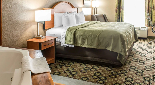 Quality Inn & Suites Columbus West - Hilliard, Rezerwuj Hotel Hilliard Ohio