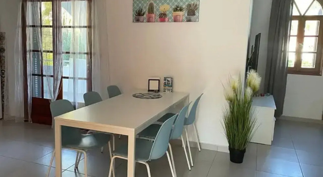 Apt - Sleeps 5 - Pets Ok - Balcony - Parking, Book Apartment Ayios Nikolaos Sithonia 