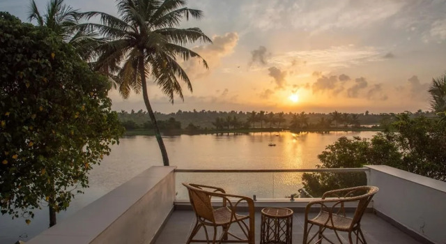 Вилла Luxury The Ambassadors Residence Kochi - a VKation Experience