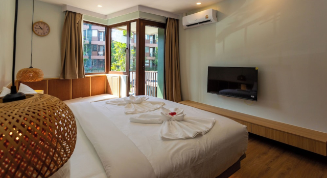 Prime Location 1BR New Condo C269