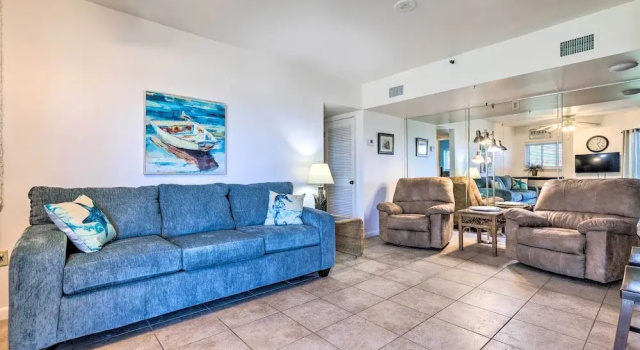 Апартаменты Relaxing Gulf Shores Condo w/ Beach-view Balcony