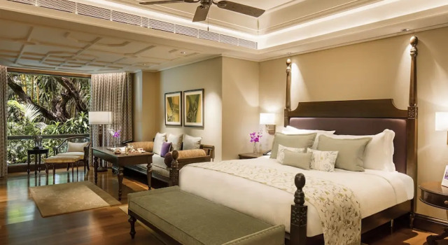 Двухместный клубный номер Standard с балконом Taj West End