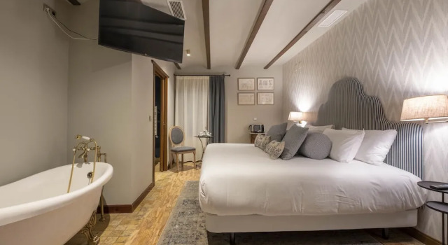 Двухместный номер Standard с балконом Hotel Cetina Palacio de los Salcedo