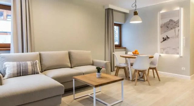Апартаменты Superior Royal Hill Residence