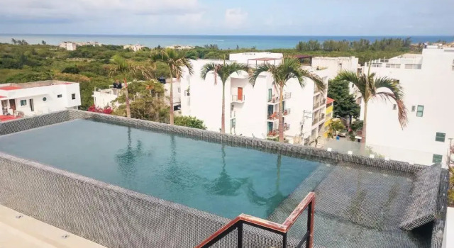 Апартаменты Charming, Huge & Bright Studio on the New 5th Avenue, 3 Blocks From the Beach!