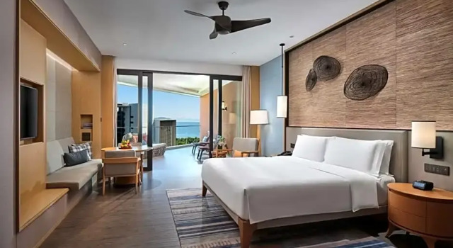 Номер Standard oceanfront Crowne Plaza Sanya Haitang Bay Resort by IHG