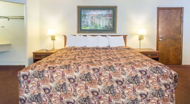 Двухместный номер Standard Days Inn by Wyndham Dubuque