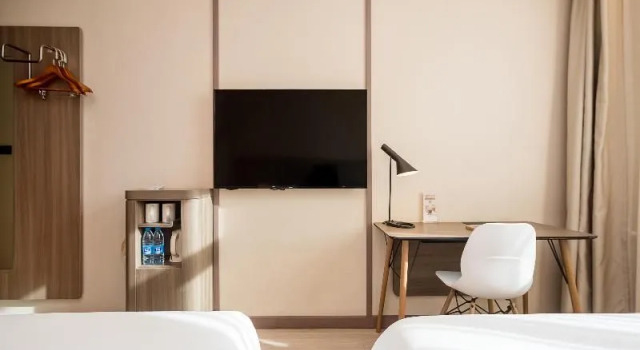 HanTing Hotel (Beijing Changping Science Park), Book Hotel Hoteller i Beijing Province med parkering, Parkering
