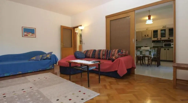 Apartment Kapelica 192, Rezerwuj Apartament Hotele w Presika z parkingiem, Parking