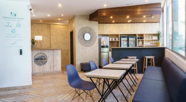Люкс TAKE Hostel Conil